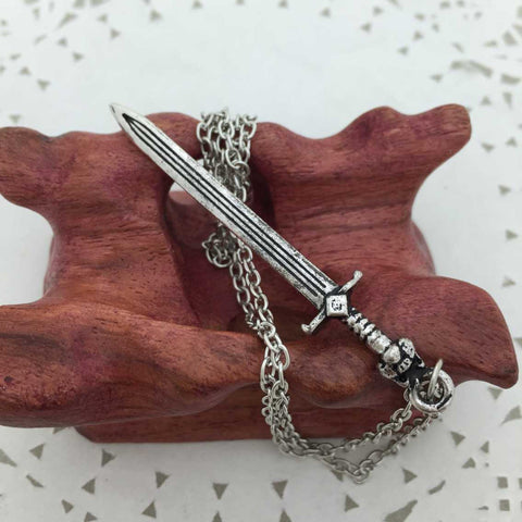 Longclaw - Sword Necklace